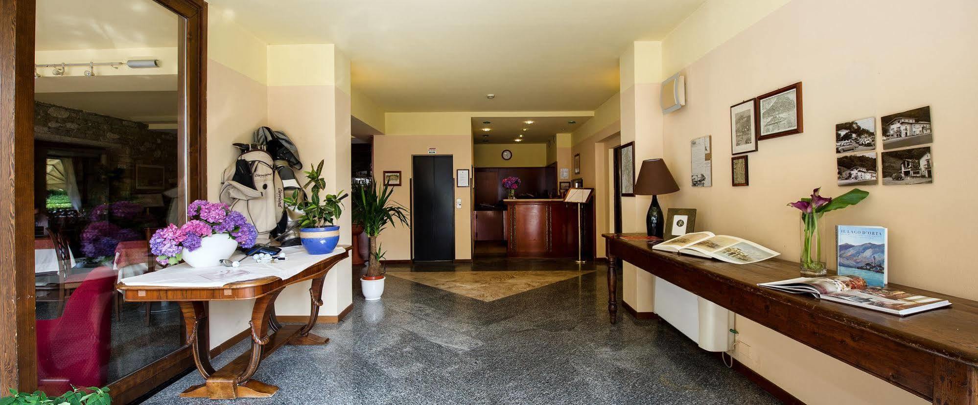Hotel & Residence La Sibilla Cusiana เปตเตนาสโก ภายนอก รูปภาพ