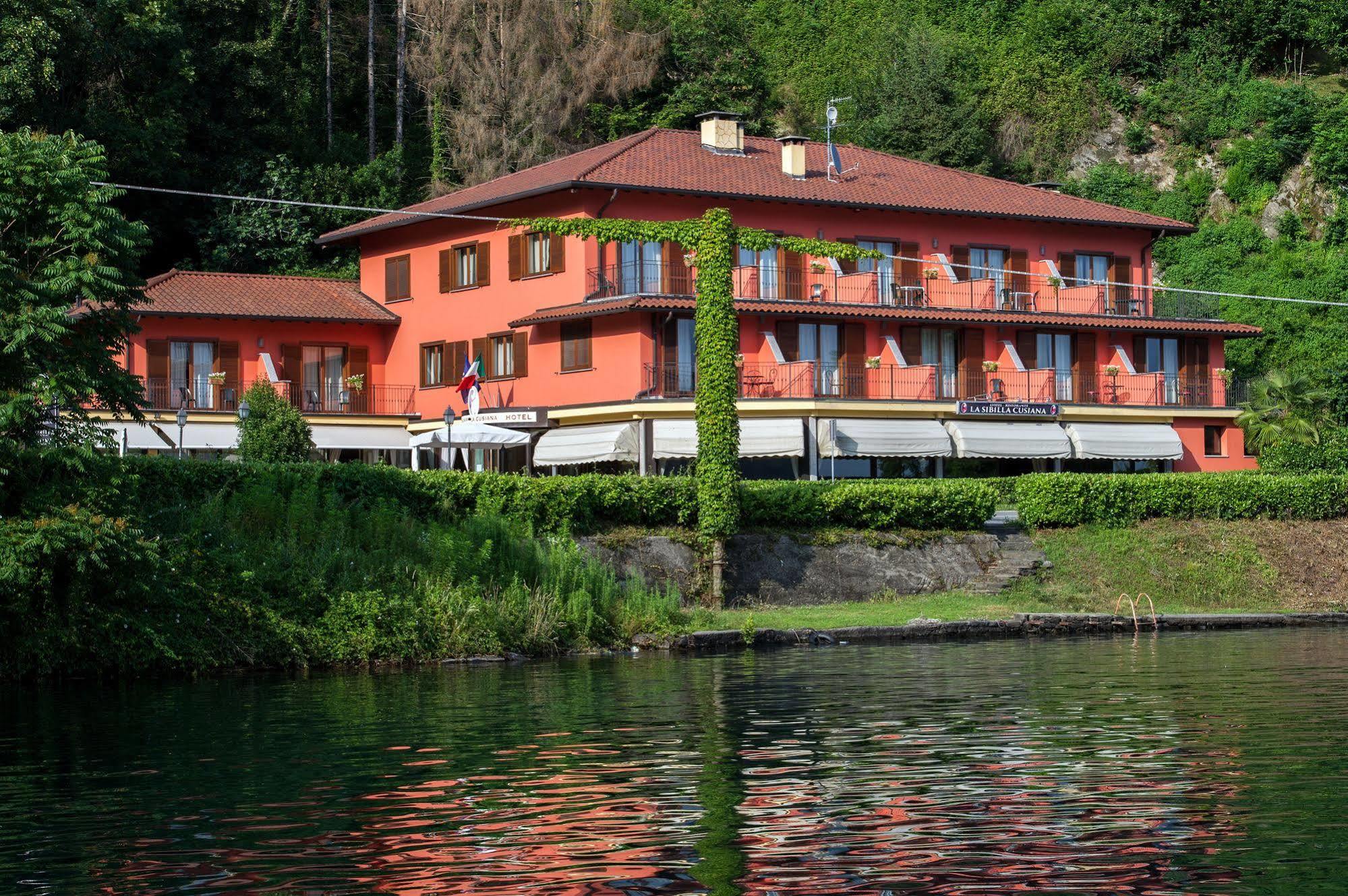 Hotel & Residence La Sibilla Cusiana เปตเตนาสโก ภายนอก รูปภาพ