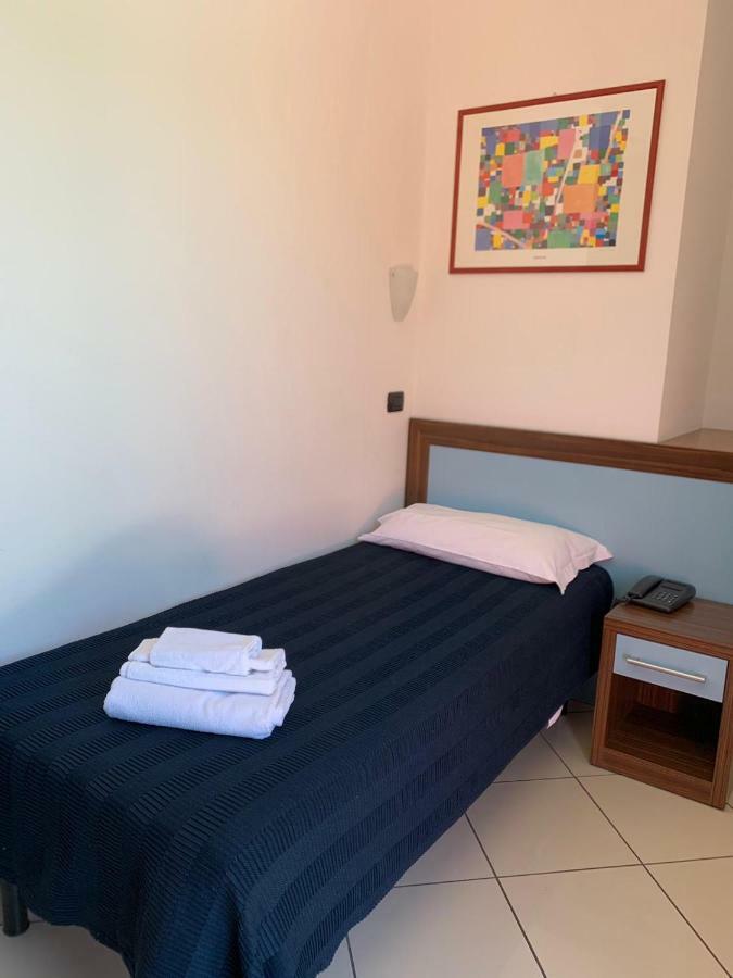 Hotel & Residence La Sibilla Cusiana เปตเตนาสโก ภายนอก รูปภาพ