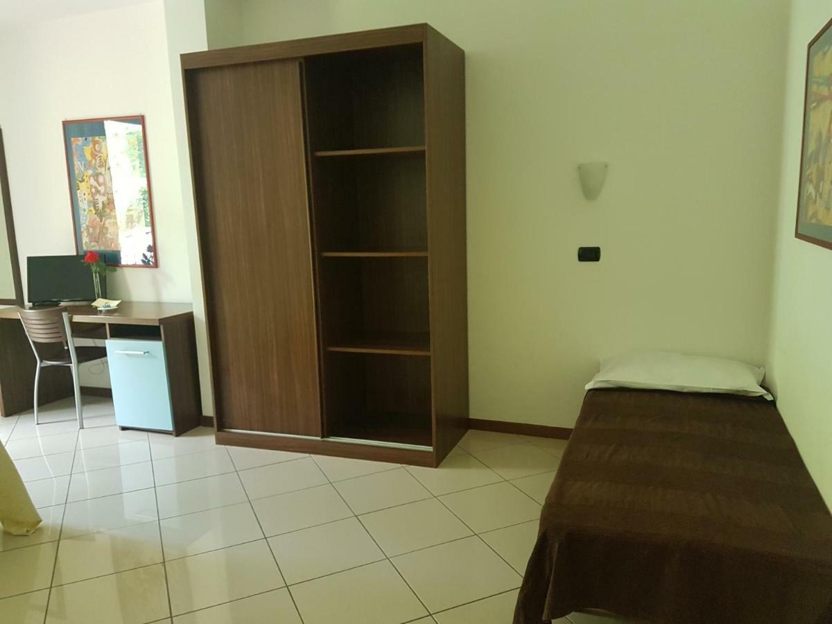 Hotel & Residence La Sibilla Cusiana เปตเตนาสโก ภายนอก รูปภาพ